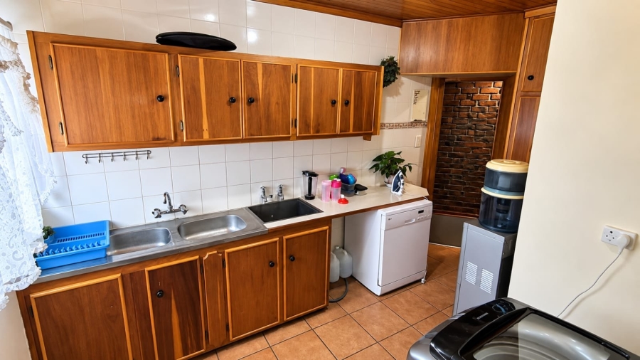 4 Bedroom Property for Sale in Pellissier Free State